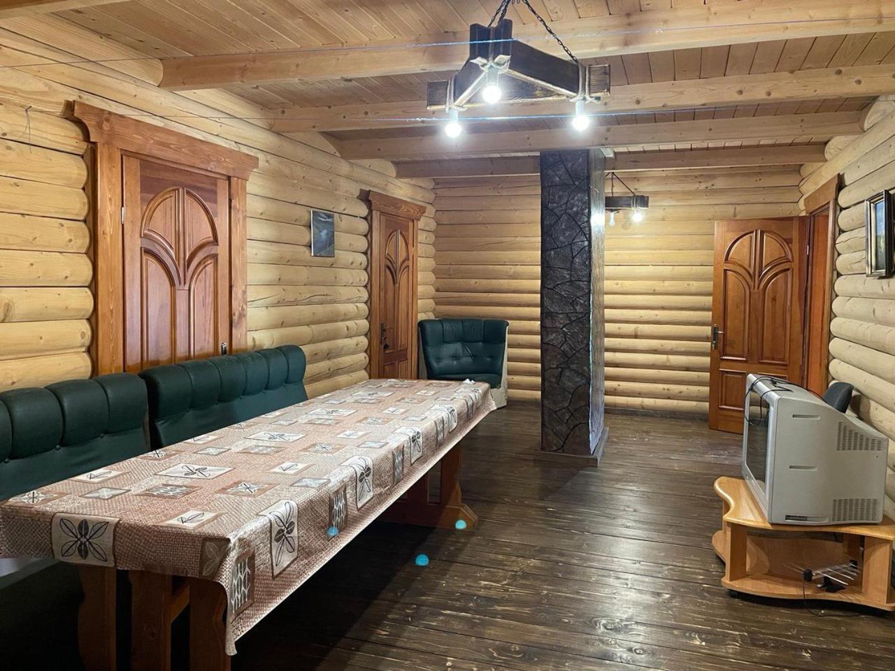 Старе Подвір'Я Verkhovyna Exterior photo